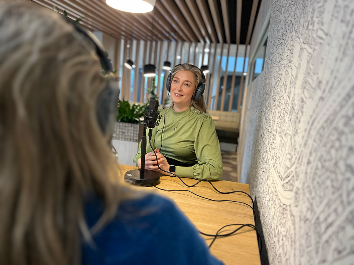 Lisa van der Pol - podcast Onderwijscafé Lisa van der Pol - podcast Onderwijscafé